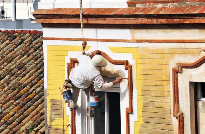 Nous sommes formés aux techniques de pose de revêtement de façades